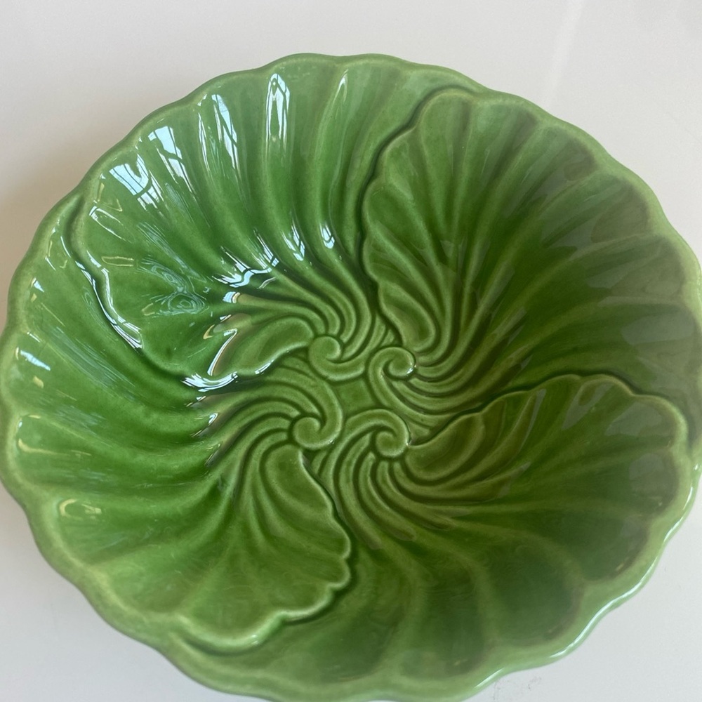Maddox of California Vintage Green Ceramic Leaf Bowl 6” diameter